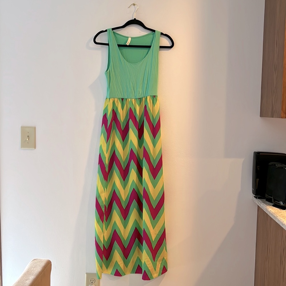 Tyche boutique maxi dress size medium